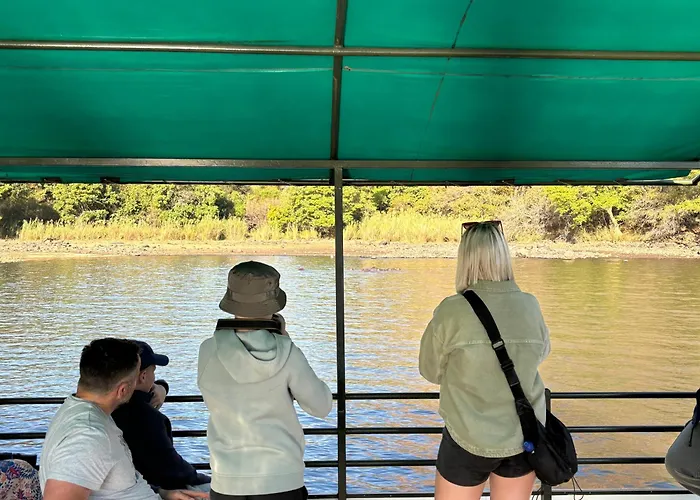 Sunset Lodge & Safaris