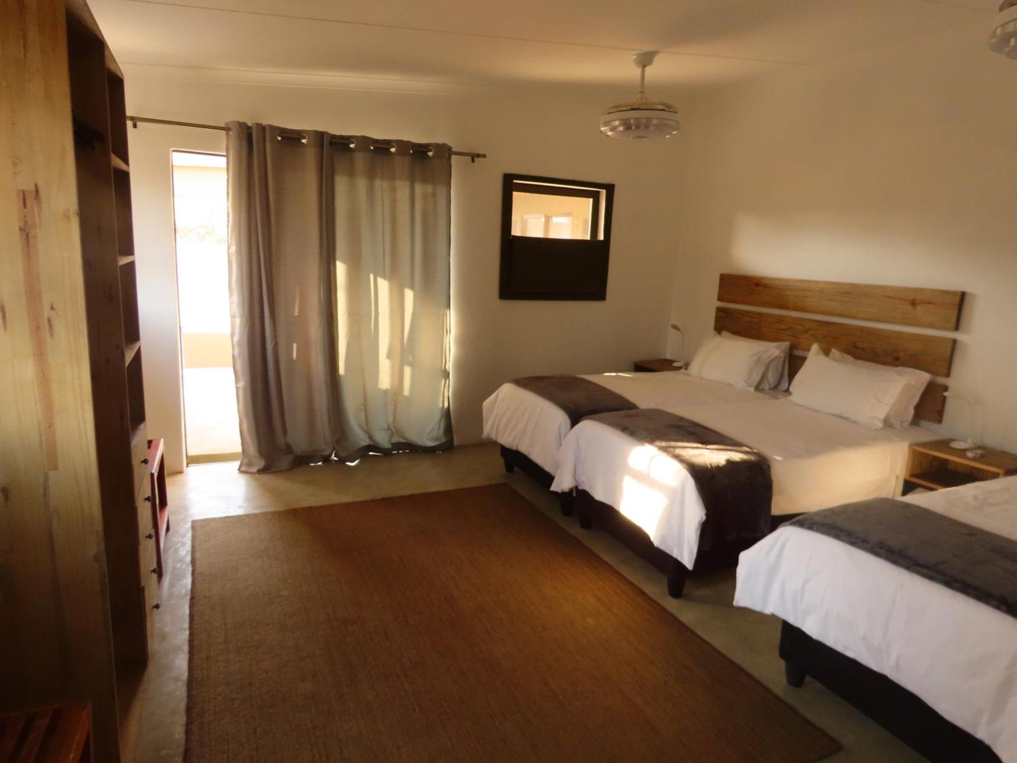 Lodge Sunset & Safaris *