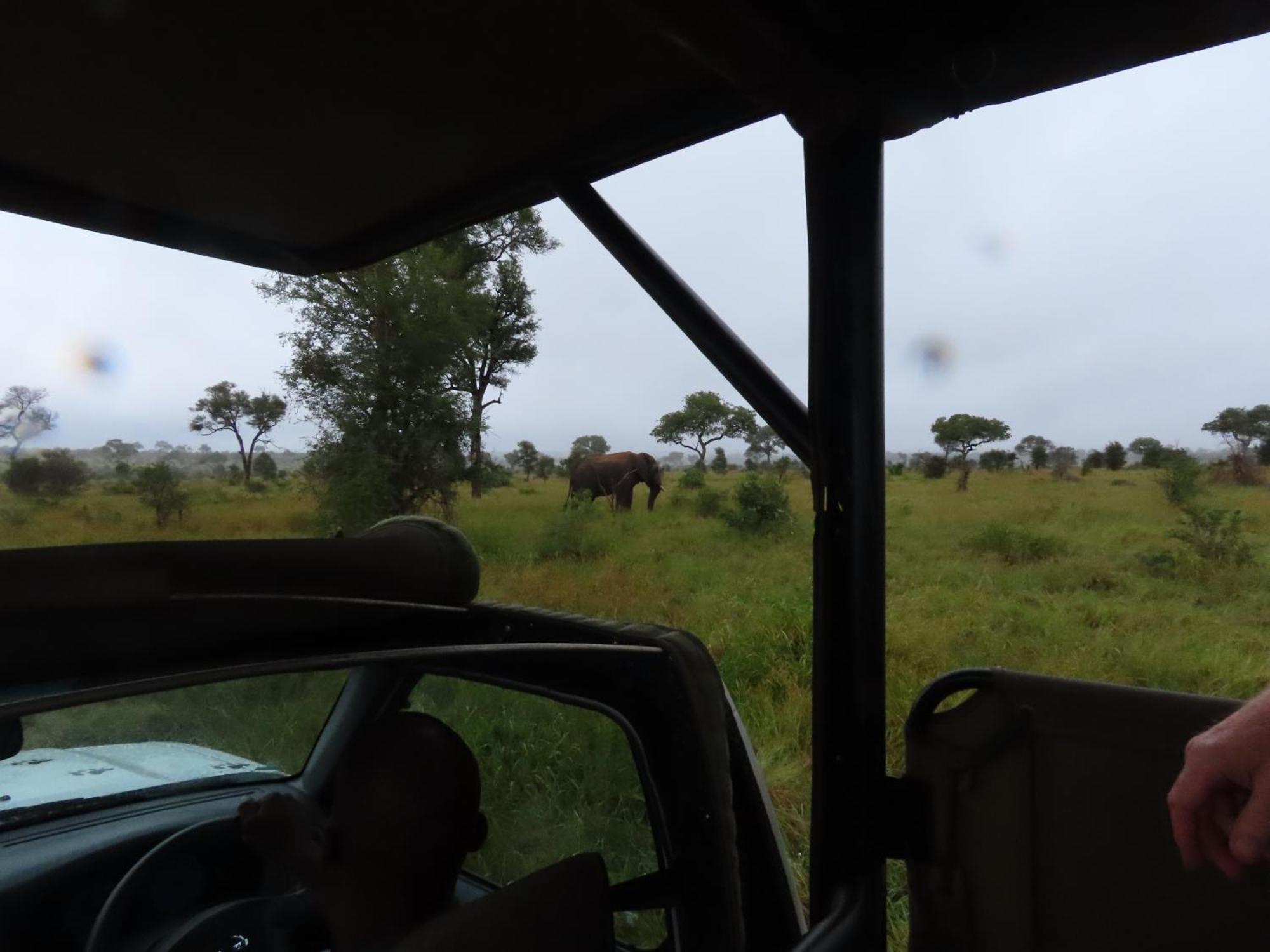 Sunset & Safaris Lodge
